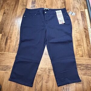 17/21‎ Women's Navy Blue Virtual Stretch Butter Authentic Jeans Capris Size 22